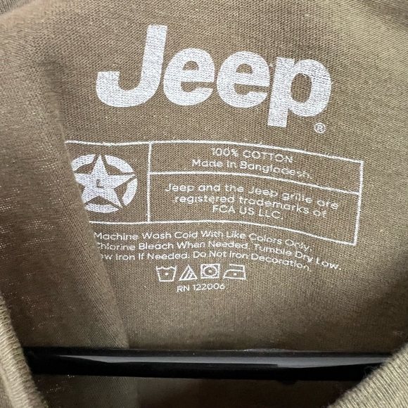 Jeep Men's Short Sleeve T-Shirt in Olive - Picture 3 of 3